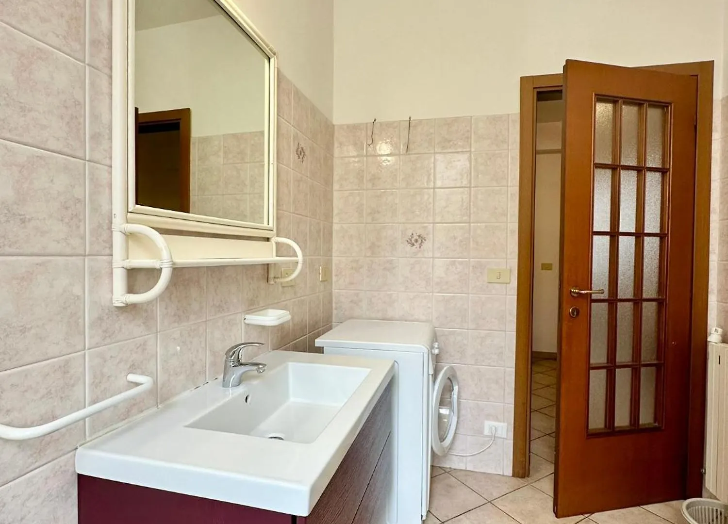 Hostdomus - Grace Apartment Finale Ligure Italy