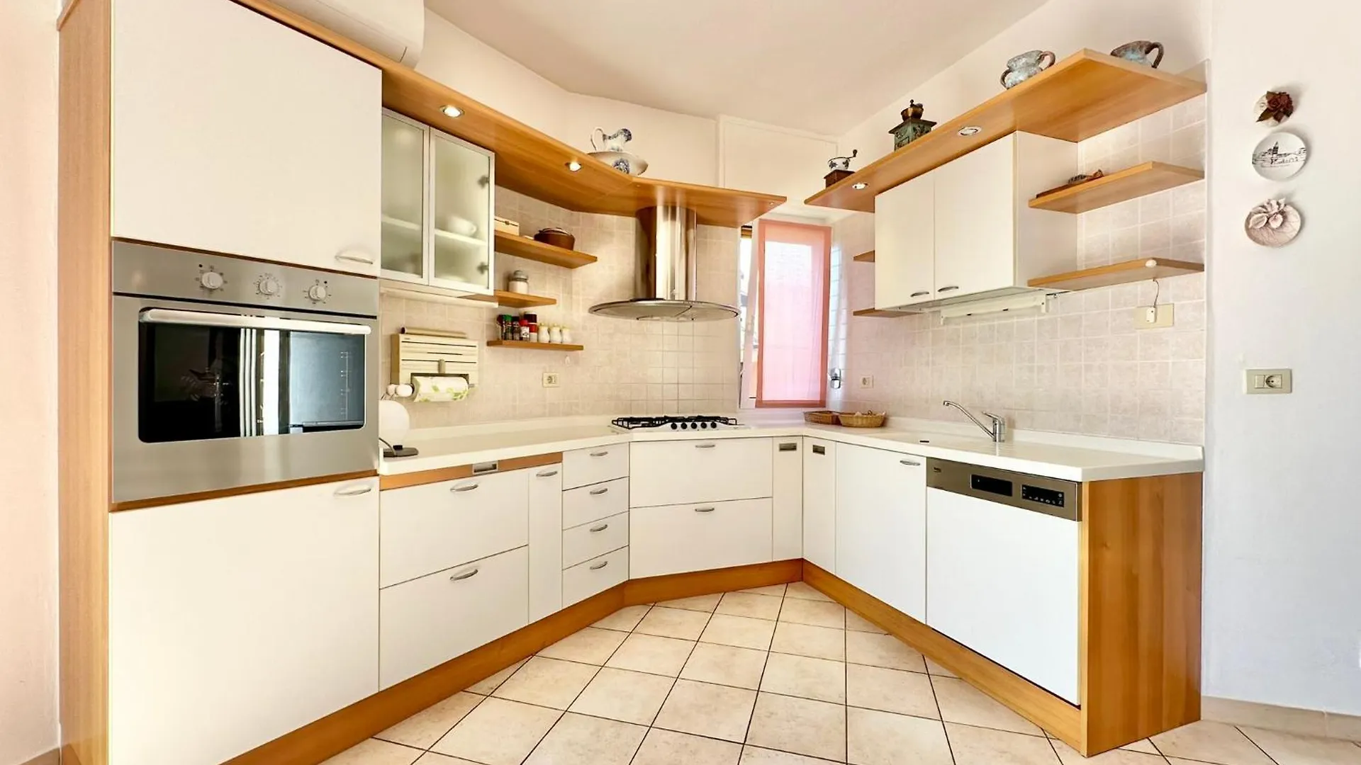 Hostdomus - Grace Apartment Finale Ligure