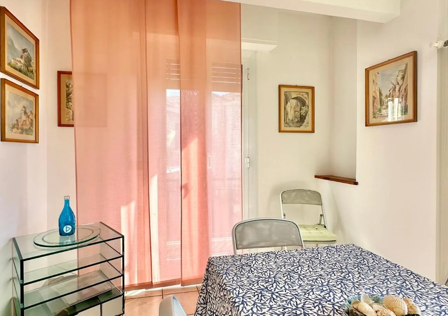 Hostdomus - Grace Apartment Finale Ligure Italy